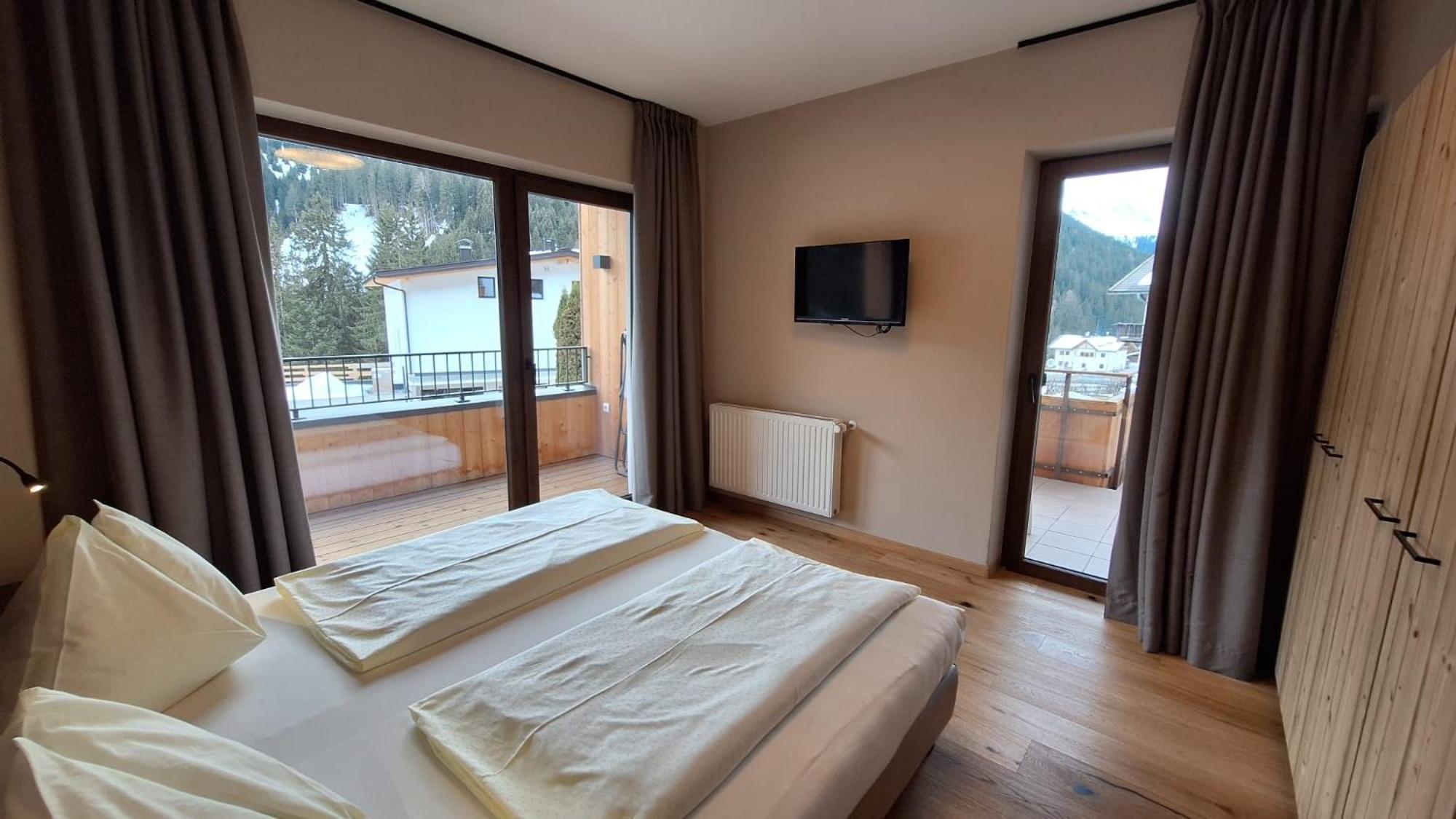 Alpenspitz Appartements - Garni - B&B Racines Exterior photo